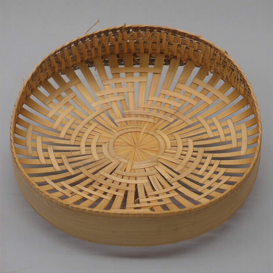 Generated tray using pre-projected structure map